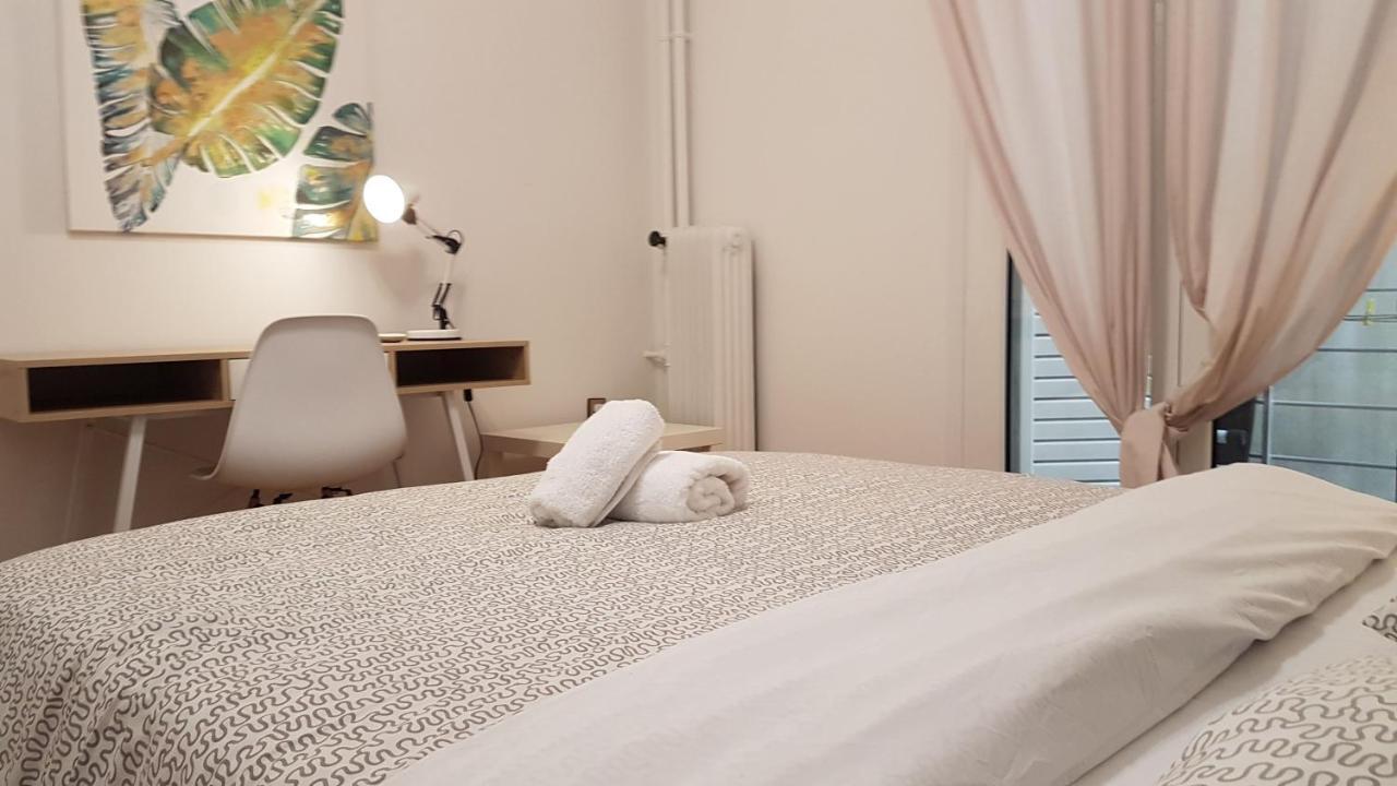 Teal Apartment - Athens Center, 4 Bd, 2 Bath Buitenkant foto